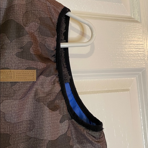 BUFFALO David Bitton Camo Reversible Vest, Boys M, Brown Blue - Picture 3 of 9